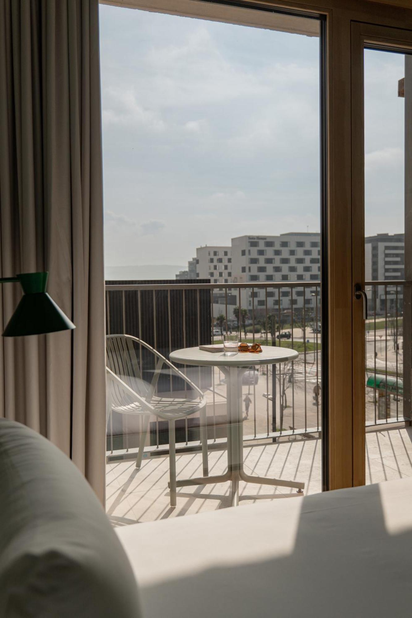 Studio Balcony